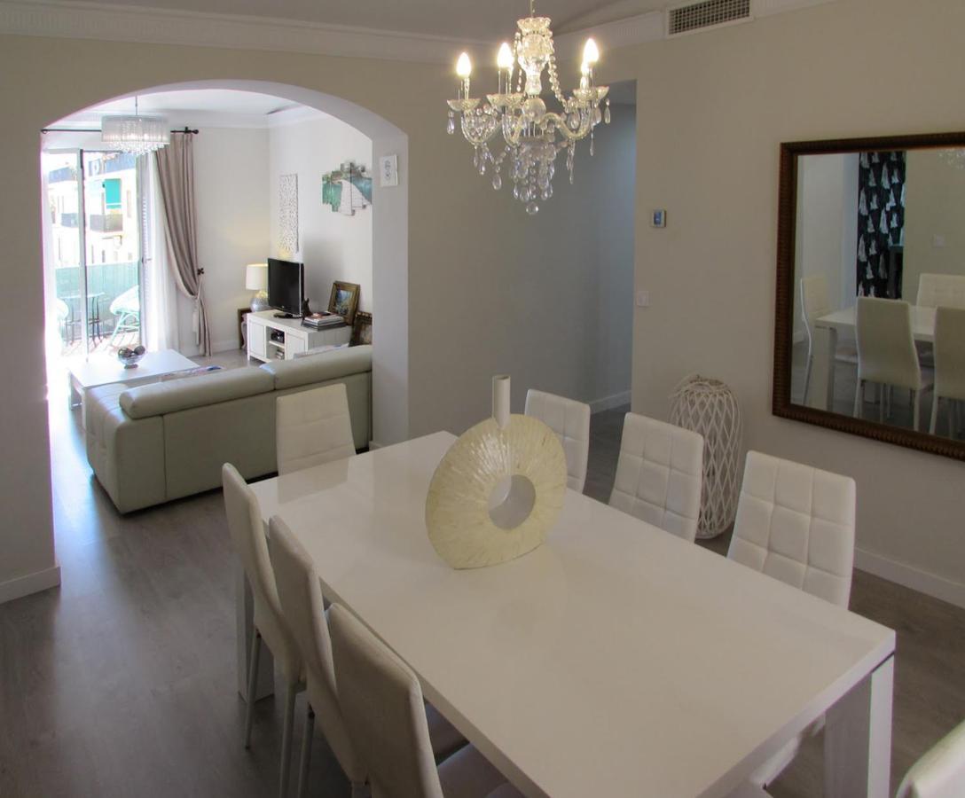 Apartamento A 50 Metros De La Playa Malagueta Con Vistas Al Mar Malaga Luaran gambar